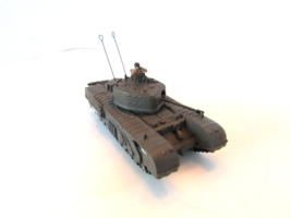 Unimax Toys 2005 Diecast British Chorley Tank MK-VII Green w/figure 1/72 H2 - £17.43 GBP