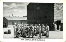 Postcard 1940s Camp Kilmer New Jersesy NJ - New Arrivals At Camp UNP Q15 - £4.69 GBP