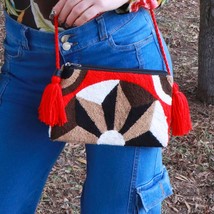 Bolso Sobre Wayuu Bandolera Bordado tipo Tapete Diseños Únicos Colombia Hecho a  - £25.58 GBP