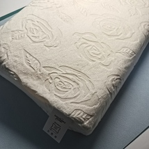 SUSTAINABLE PLANET Bed pillows-Where Comfort Meets Consciousness image 3