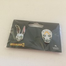 NEW Borderlands Bunny Mask &amp; Psycho Bandit Two Pin Set - $416.95 MXN