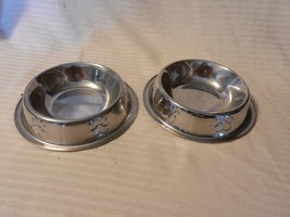 Pair of Silver Metal Small Dog Bowls With Embossed Paw Prints - £13.62 GBP