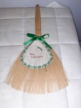 Vintage Straw Whisk Broom Mele Kalikimaka Embroidered Christmas Home Decoration - £7.78 GBP