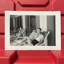 Man Sitting On A Lawn Chair At The Pool 5 x 3.5 Photograph Vintage 1950s - $8.99