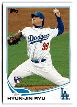 2013 Topps #661a Hyun-Jin Ryu Pitching, white jersey - $1.73