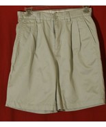 Gap Khakis MENS Beige Pleated Relax Fit Casual Shorts 31 x 9" EUC !! - $15.20
