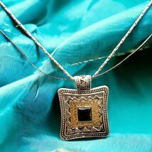 Vintage Multi Strand Necklace 2 Tone Pendant with Black Cabochon Accent ... - €15,56 EUR