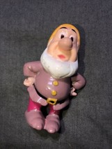 Snow White Disney Dwarf Dwarves Cake Topper Pvc Vintage Figure 2” Sneezy - £17.50 GBP