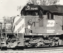 Burlington Northern Railroad BN #7045 SD40-2 Electromotive Photo  West Chicago - $9.49