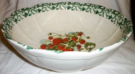 Vintage Garantito Per Alimenti Italy Strawberry Spongeware Ceramic Big Bowl - £19.18 GBP