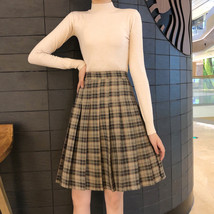 Yellow Knee Length Plaid Skirt Outfit Women Plus Size Full Pleated Plaid Skirts image 1