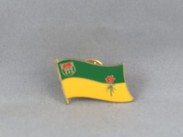 Vintage Tourist Pin - Sakatchewan Flag with Tiger Lily - Stamped Pin - £11.79 GBP