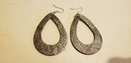 Faux Leather Dangle Earrings (New) Center Removed Gunmetal Gray #111 - £4.97 GBP