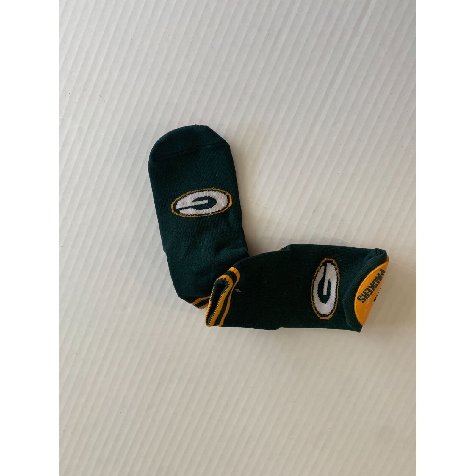 Green Bay Packers Slipper Socks No Skid Bottom SKidders Boys Size 6 7 Gr... - £4.46 GBP