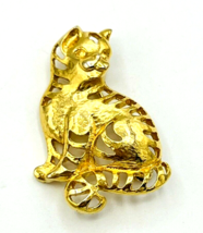 Vintage Gold Tone Open Work Cat Brooch Signed 20815 - $13.86