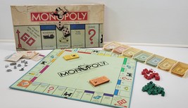 *Q) Vintage Monopoly Board Game Parker Bros - $185.15 MXN