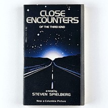 Close Encounters of the Third Kind Spielberg 1977 Movie Dell First Printing PB