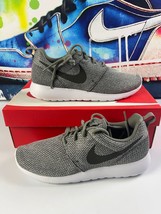Nike Roshe One GS Shoes (599728-043) US 7Y - £43.78 GBP