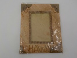 HAND MADE LEAF PICTURE FRAME FOR 4X6 PHOTOS HAWAII NATURAL LEAF &amp; RECYCL... - £16.07 GBP