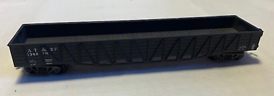 AHM HO Scale AHM AT &amp; SF 50&#39; Gondola # 138279 train car - $8.87