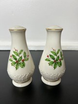 Lenox Holiday Salt and Pepper Shakers Holly Berries Gold Trim Made In USA - £37.70 GBP