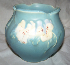 Vintage Blue Weller Pansy Bulbous Vase w/Scalloped lip-4 1/2 inches tall - £28.11 GBP