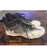 UNDER ARMOUR BOYS SPOTLIGHT BL/WT FTBALL CLEATS Size 5.5 - $19.31