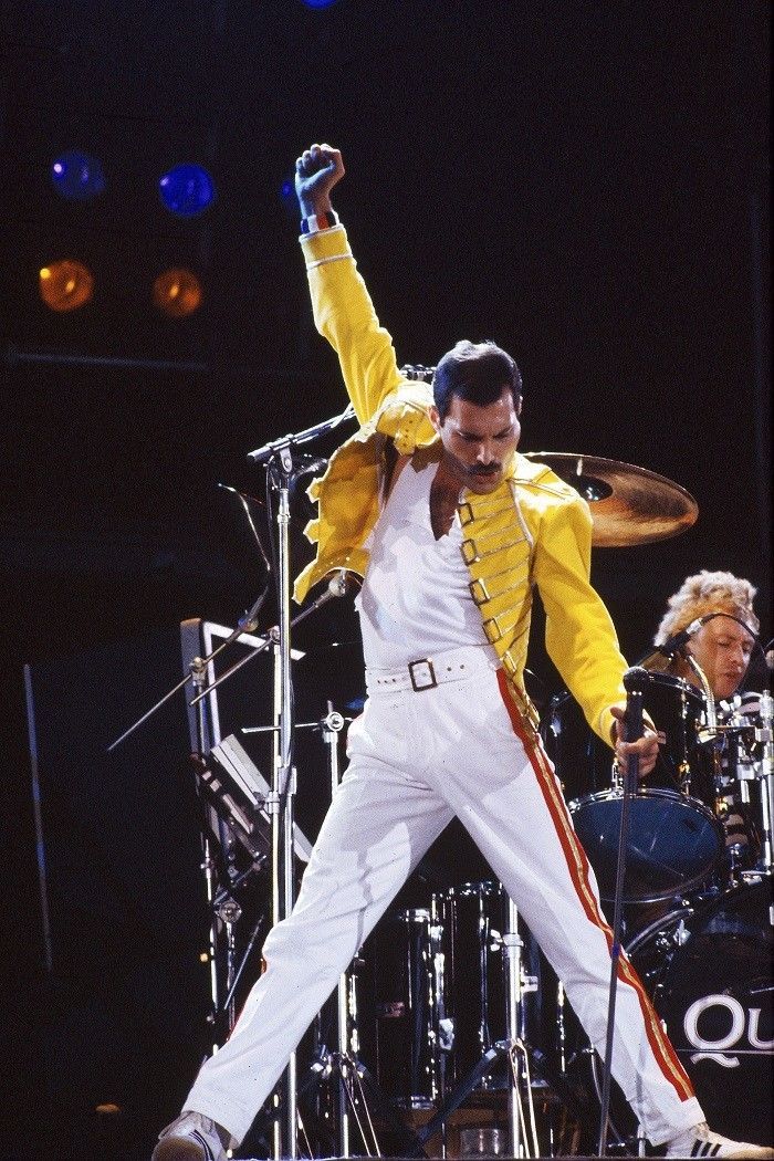 Freddie Mercury 1986 Queen Poster Legendery Singer Art Print 14x21" 24x36" 27x40 - £8.71 GBP - £19.90 GBP