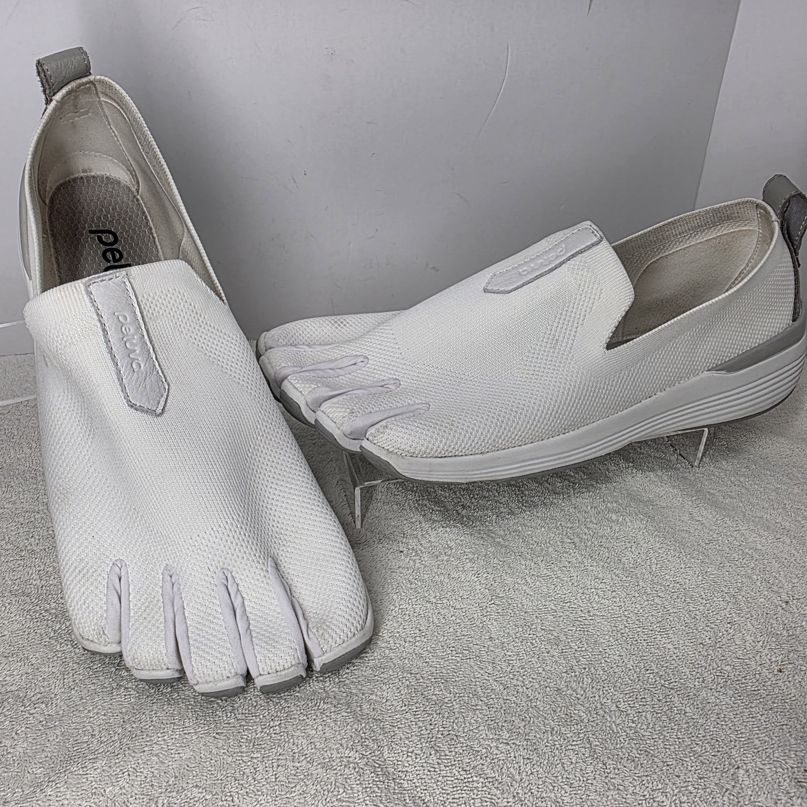 Peluva Miami Men&#39;s 13 - EU 47.5 White Slip on Barefoot Minimalist Traine... - $49.49