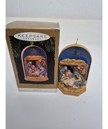 1996 Hallmark Keepsake Magic Ornament Let Us Adore Him Lighted No Cord A... - $216.78 MXN