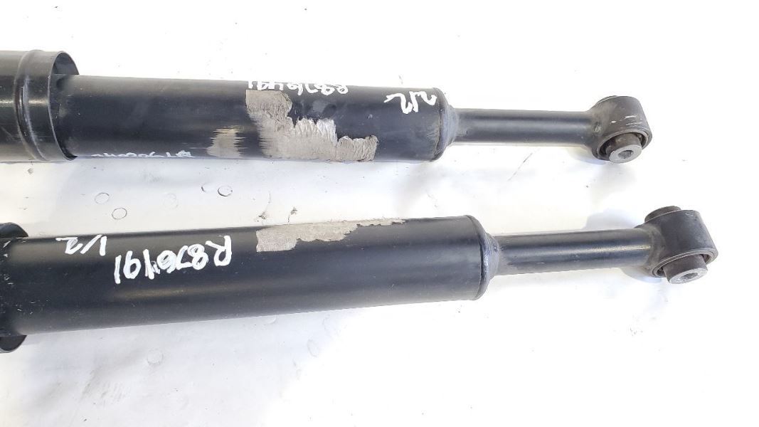 2018 Maserati Levante OEM Pair Rear Active Shocks Assembly  Item image 11