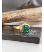 Emerald ring. 14K yellow gold ring with Green Emerald. unique handmade ring - $20,168.15 MXN
