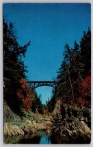 Vintage Quechee Gorge Quechee Vermont Postcard bridge fall autumn - £3.93 GBP