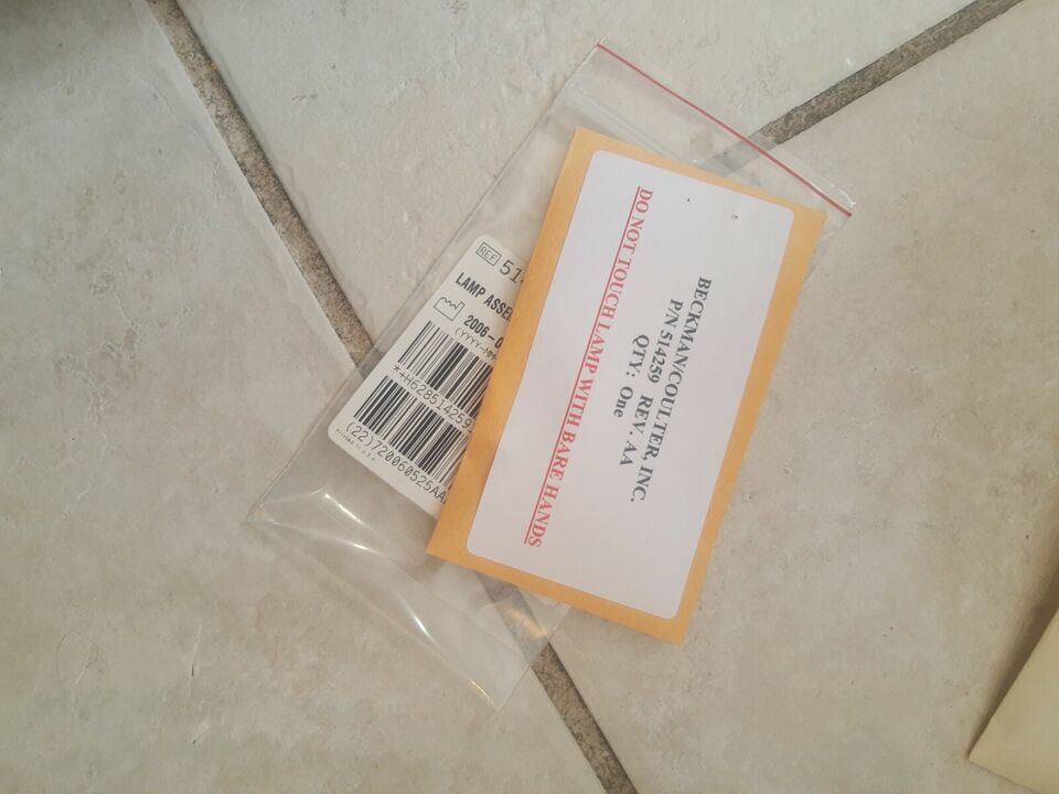 NEW Old Stock Beckman Lamp Bulb Head Halogen Centrifuge  # 514259 AA - $26.59