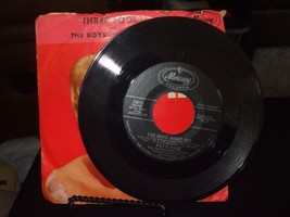 The Boy&#39;s Night Out / Three Fools by Patti Page 45 Record #72013 - £9.46 GBP