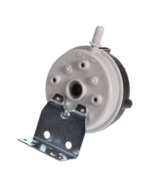 International CP 79405791 Pressure Switch with Bracket SPST 0.50Water Co... - $210.60 CAD