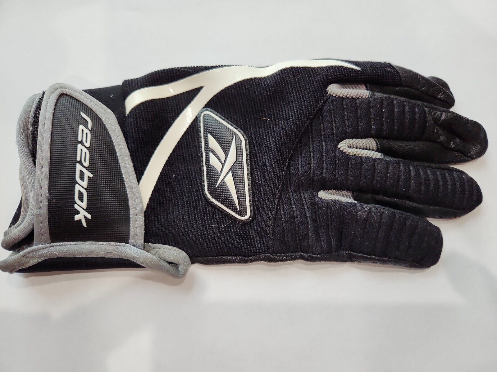 Reebok Adult Small SaranacHH4 Batting Cabretta Leather Nylon Spandex Glove Black - $9.89