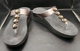 FitFlop Rola Pewter Brown Jewel Toe Post Thong Sandals Wedge Flat Sz 6 - $30.81