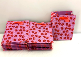 Lot of 29 Mini Red Pink Heart Glittery Valentine 5 1/2 x 4 1/2 x 2 1/2 G... - $233.45 MXN