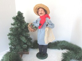 BYERS CHOICE CAROLERS GARDENER W/BASKET &amp; BURLAP TOOL BAG 13&quot; 1997 RETIR... - $29.65