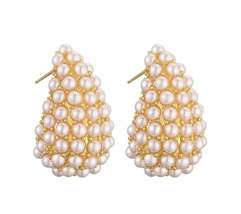 C-shaped earrings with gold-plated pearls / Pendientes en forma de C con... - €12,92 EUR