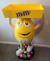 Rare Yellow M&amp;M Candy Cart Store Display Character With Tray Rolling Whe... - $5,531.52 MXN