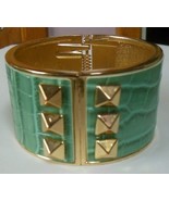 Vintage Gold-tone Snakeskin Style Wide Hinged Cuff Bracelet - $61.80 CAD