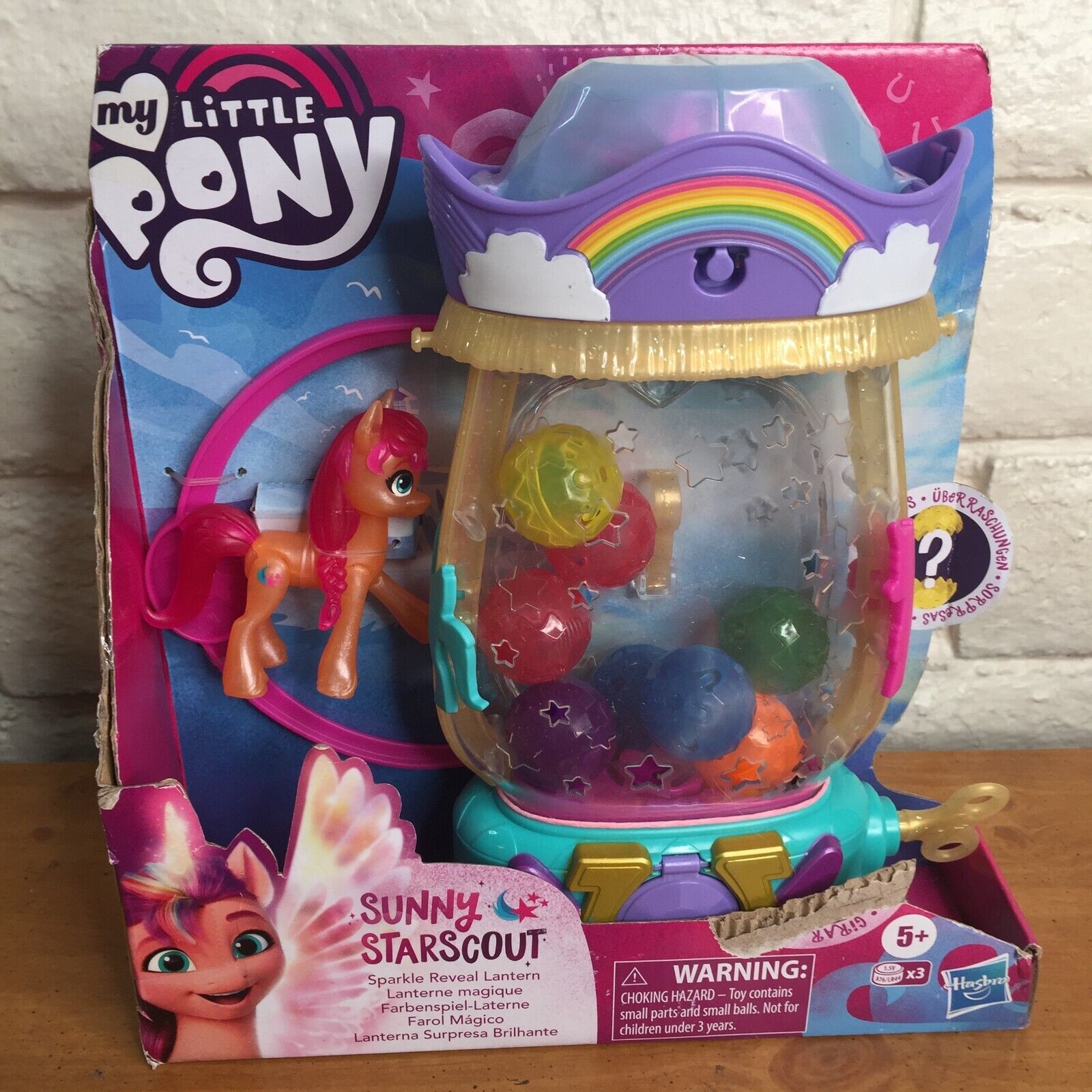 Primary image for My Little Pony Sunny Starscout Sparkle Reveal Lantern Suprise Play Set - New