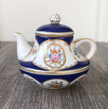 La Maison de Porcelaine Miniature Tea Pot Vintage Peint A La Main 3.5 X 3.5” EUC - £47.96 GBP