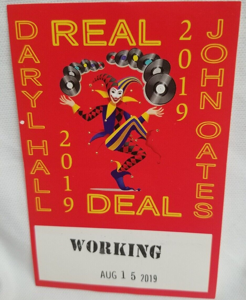 HALL &amp; OATES - 2019 ORIGINAL CONCERT TOUR CLOTH BACKSTAGE PASS ***LAST O... - $10.00