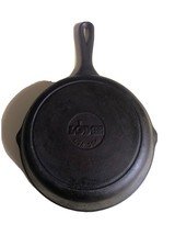 Vintage LODGE USA 5sk Cast Iron 8&quot; Skillet Pan with Double Pouring Spouts - £18.39 GBP