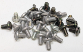 Lot of 32 NOS Evinrude Johnson OMC Screws Part# 510194 0510194 - $29.69