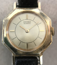 Vtg Seiko Quartz Goldtone Stainless Steel Black Leather Band Womens Wrist Watch - £23.96 GBP