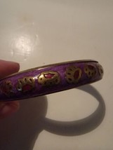 Purple Bangle Bracelet Vintage Gold Tone Animal Prints Paws Bear  - £19.64 GBP